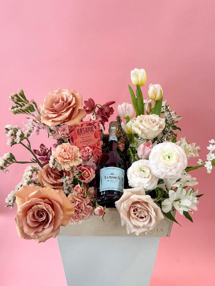 Vancouver Gift Box Delivery - Vancouver Flower Delivery